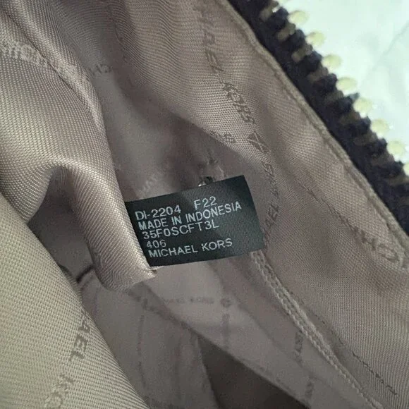 Michael Kors Charlotte Medium Tote Navy Saffiano Leather Top Zipper - Picture 13 of 15